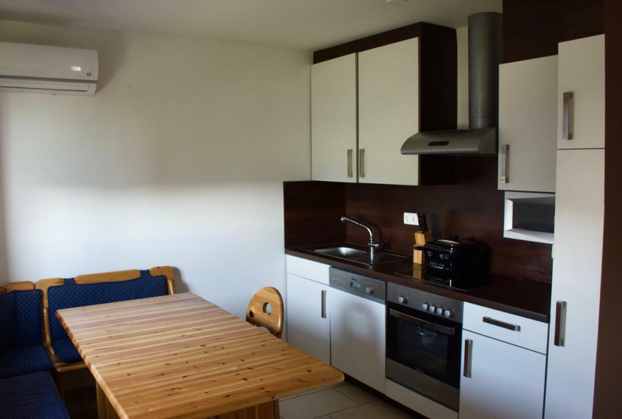 Liveza House *