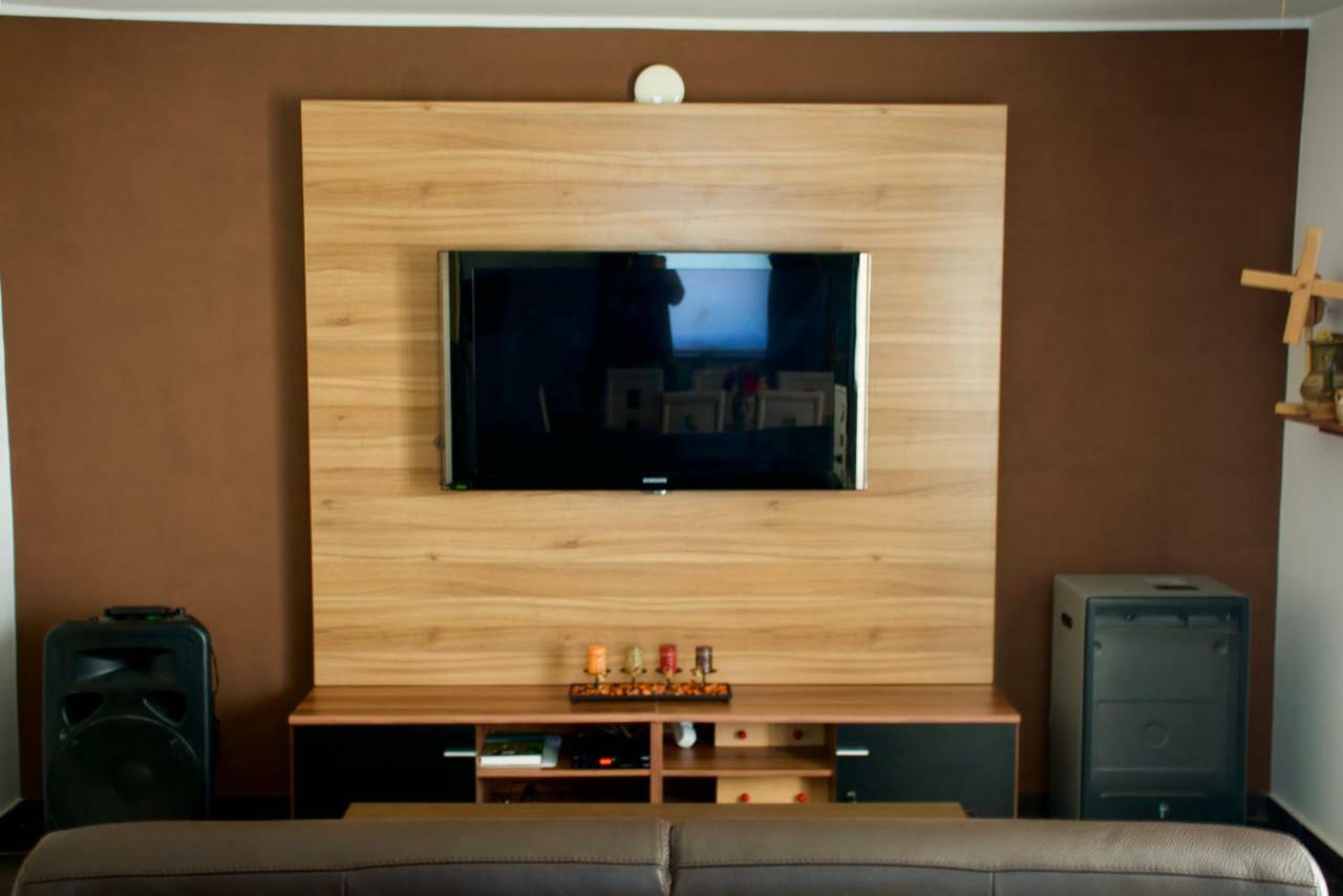 Liveza House *